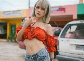 BoLoli菠萝社 - 王语纯白色写真合集——就像白墙上的一抹涂鸦，会让你忍不住想多看几眼！