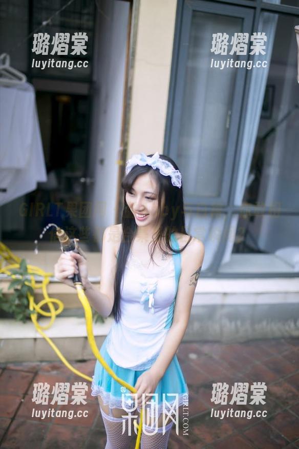 GIRLT果团网 - 甜Abby与白裙，你敢相信这些都是合集里的日常瞬间？