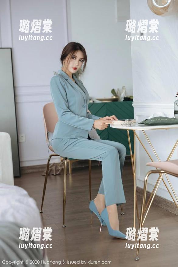 HuaYang花漾 - 职业装写真不怕冷，赵惟依coco教你如何在办公室里散发魅力！