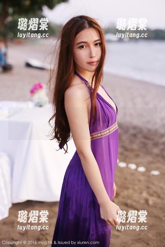 MyGirl美媛馆 - 美腿狂欢！伊小七MoMo图包上线，福利享不停！