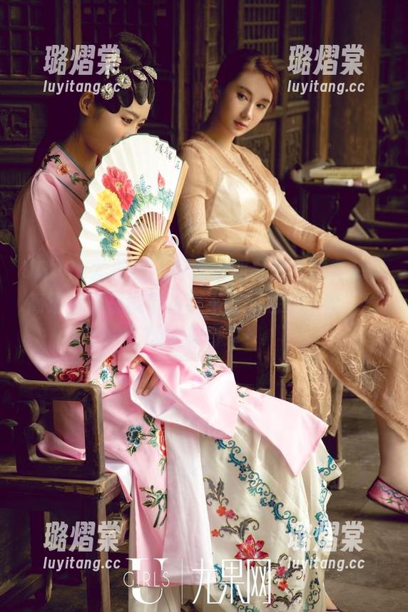 UGirls尤果网 - 每次看到曼妮儿的套装，高清写真总能带给我不同的感受，啧，真的太神奇了！