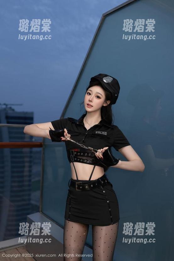 Xiuren秀人网-Niki可雅 Xiuren秀人网 - 细腻如丝的Niki可雅毛衣,原图中的作品集直击心灵