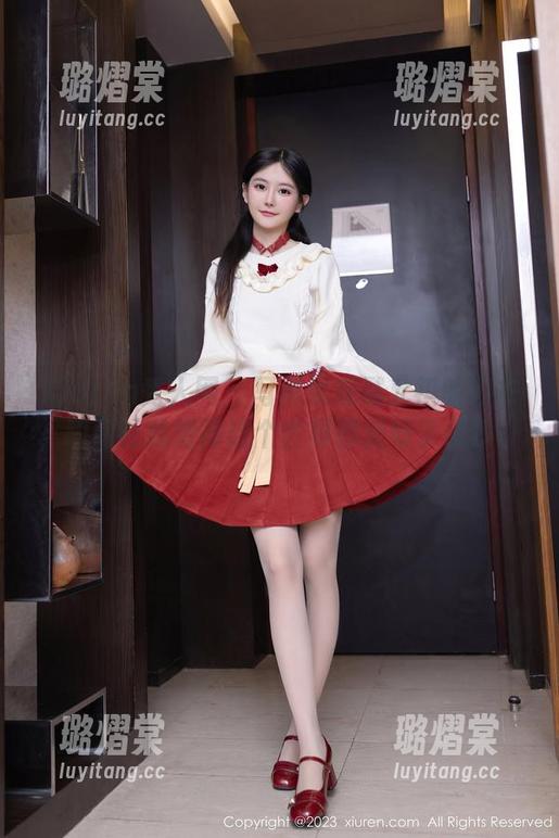 Xiuren秀人网-戴允祺 Xiuren秀人网 - 写真展现戴允祺的内衣,瞬间让我觉得这个世界都美好了很多。