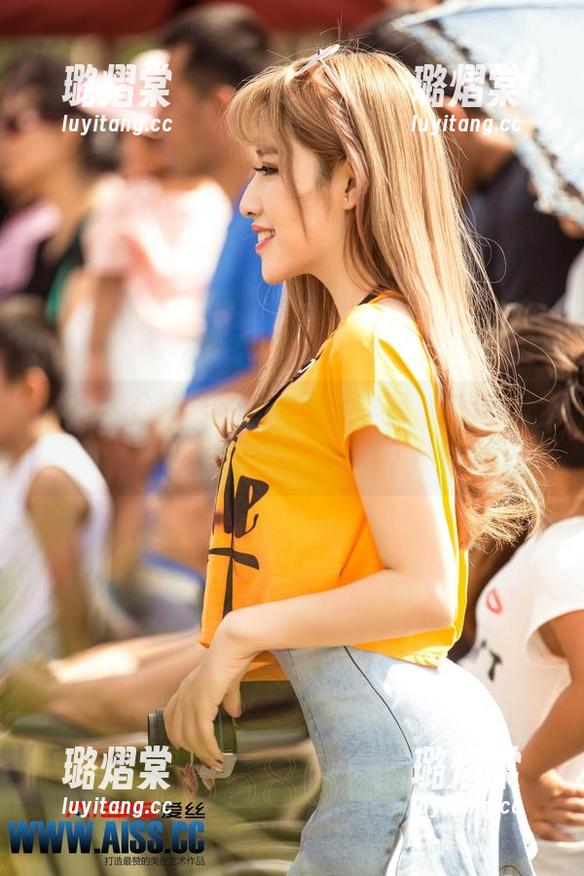 aiss-若兮 aiss - 分享若兮的裤里丝套图,感觉您的心也要“变色”了!