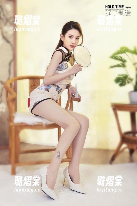 丽柜 - 定制的不只是夏天，xilly和她的图片都在发光
