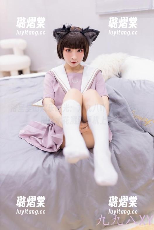 浴室里的欢乐时光：九九八吖照片合集，别让水花溅到手机上！