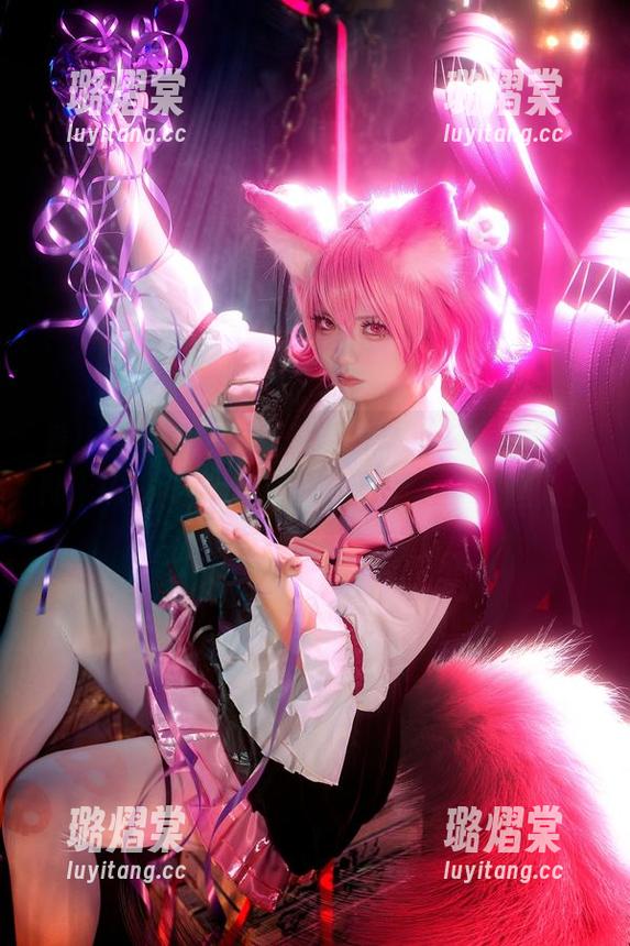 伊喵君_Nya 看!伊喵君_Nya带来的精选写真集——Nikke胜利女神尤妮,注意力全靠这儿!