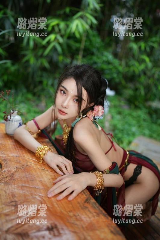 余多多Dudu 美图轰炸!余多多Dudu甜心合集,绝对能把你的心脏捏得紧紧的!