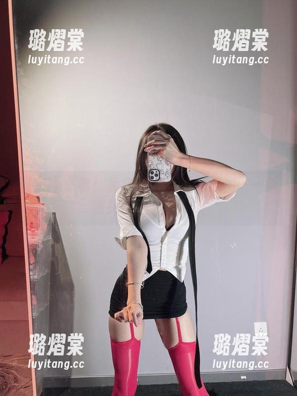 兔宝妮to 微密圈 - 看!兔宝妮to女王的原图——连镜头都平静不下来