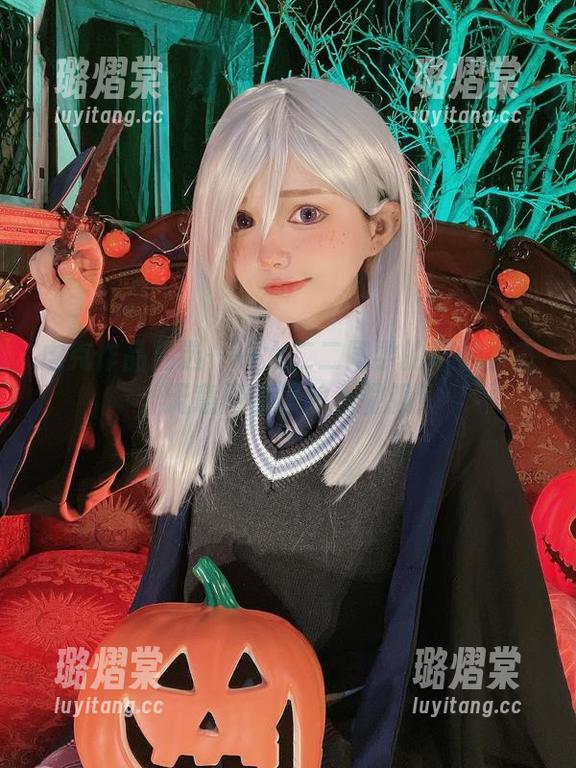 虎克作品精选——六二二同学的巧妙姿态，无意间流露的小倔强！