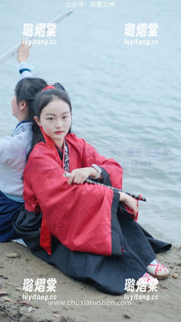 初夏女神 - 环环的黑白一带：那些原图里透出的灵魂，这个写真不能错过！