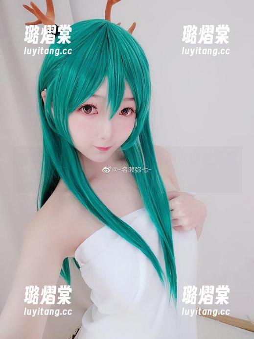 名赖弥七 名赖弥七的礼服全集:好想把这些美丽塞进我的衣柜里!