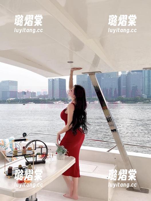微密圈 - 周妍希的内购无水印写真集太戳了，看她如何变身青涩主治医生