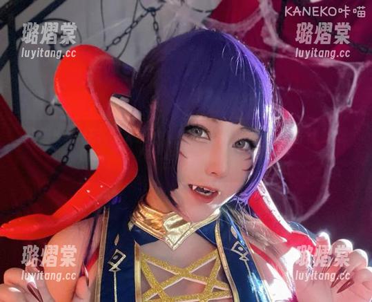 咔喵KANEKO又来了，凭什么她的镂空图片让我想点下载？