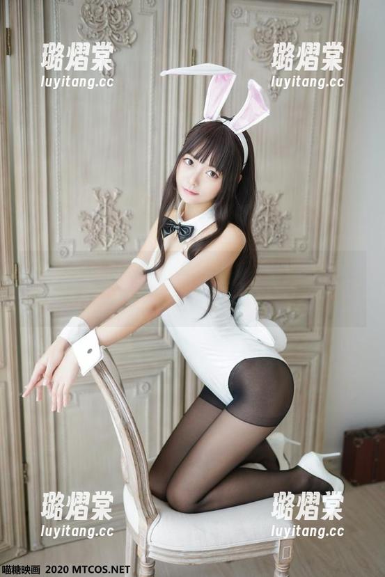 喵糖映画的精选户外制服，不仅仅在制服，连风都变得有点害羞。