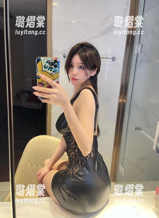 微密圈 - 私房美图中的红裙故事，奔跑的晶骡子的魅力让人难以抵挡