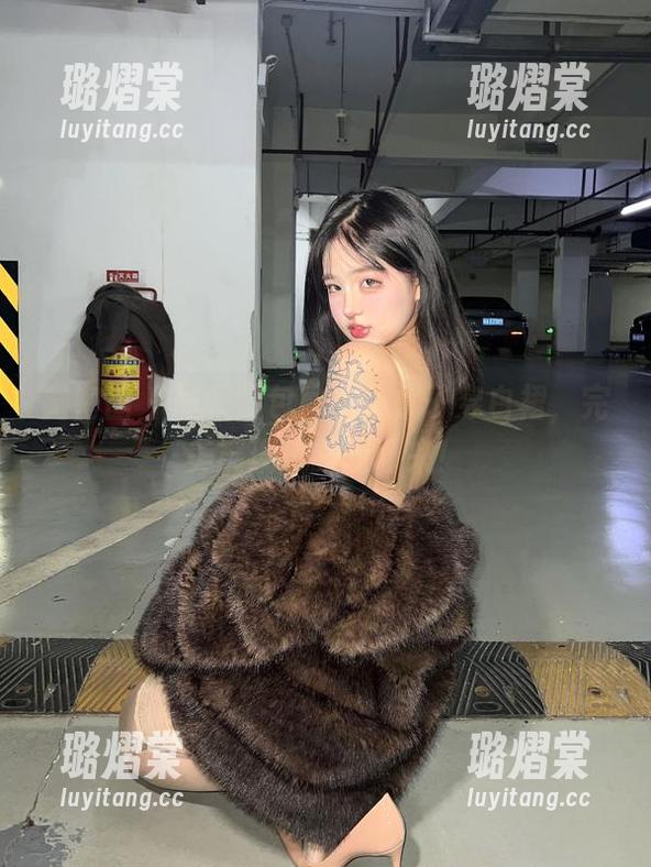 微密圈 - 最新图包！小优优子穿白裙，完美展现风扑面而来！