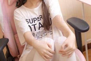 少女秩序 - 你绝对不会相信晞可这次的连体衣图包更新！好想整个冬天都被裹在这厚厚的质感里