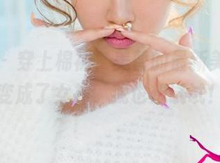 尤果网 - 穿上棉袜，美替的最新美图瞬间变成了女神，我也想试试！
