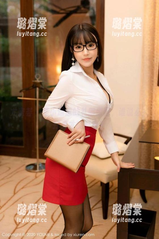 尤蜜荟 - 是小逗逗的礼服原图，谁说必须打光才能好看？