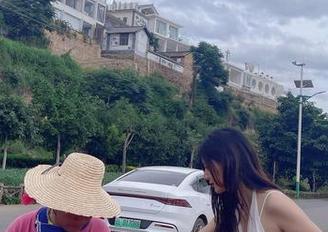 微密圈 - 就是阿朱啊终于放出新宠，最新写真集“白色面具自拍”，这波操作我给满分。