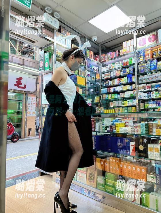 微密圈 - 就是阿朱啊户外活动图包更新！这次她竟然……想看的快来围观