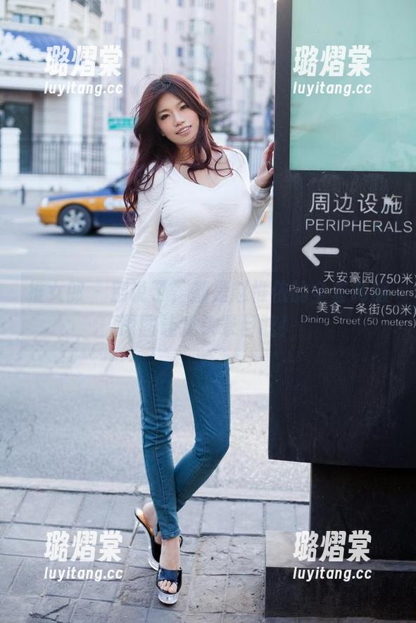 推女郎 - 别说了，都是赵惟依的全套制服原图让我头晕目眩！
