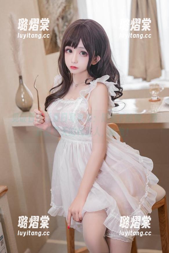 见证日奈娇夏日写真集：阳光下的她，简直是夏天的代言人，哈哈！