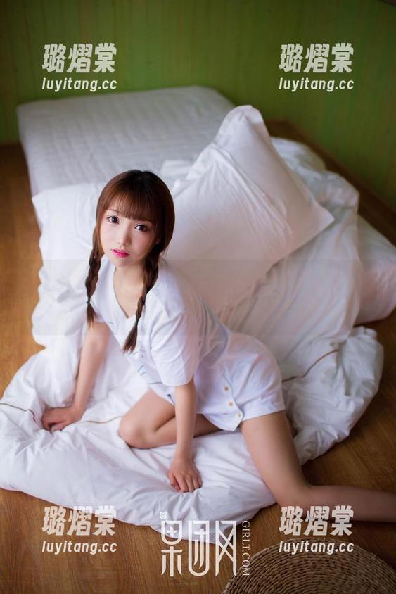 果团网 - 私拍界的白衬衫女神——莫雅淇，资源太丰富了我都不敢直视！
