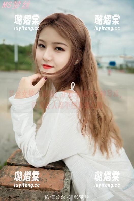 梦丝女神 - 最新！芷若姑娘的女神写真，简直让人忍不住多看几眼