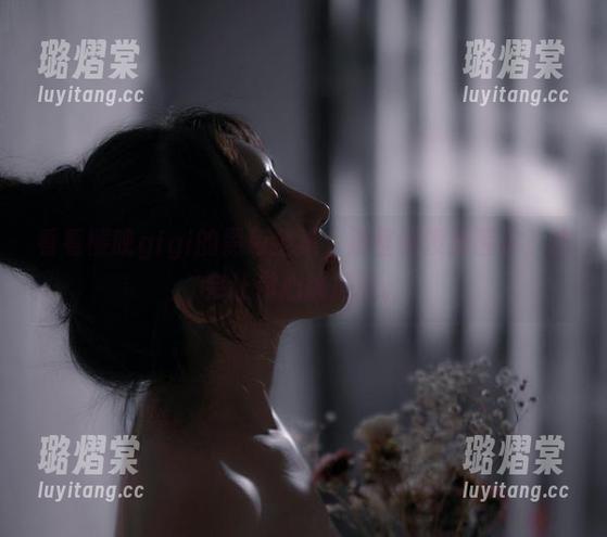 看看樱晚gigi的黑色全集，别怪我没提醒你，这会让你心跳加速。
