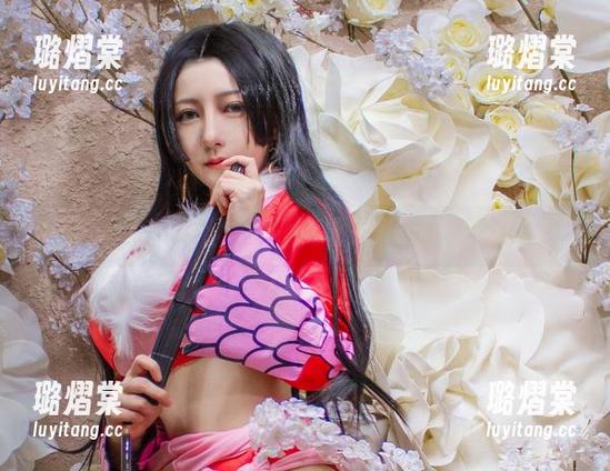 在线跟随樱晚gigi，看看比基尼图集，心情好到飞起！