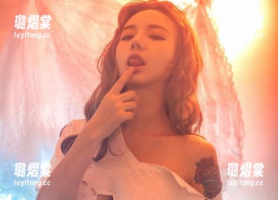 当护士小姐邂逅洛丽塔大哥：私房图里藏的趣事