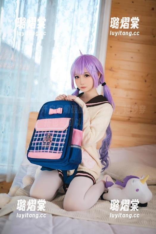 少女前线开启焖焖碳的写真之旅，婚纱穿搭也是可以这么甜！
