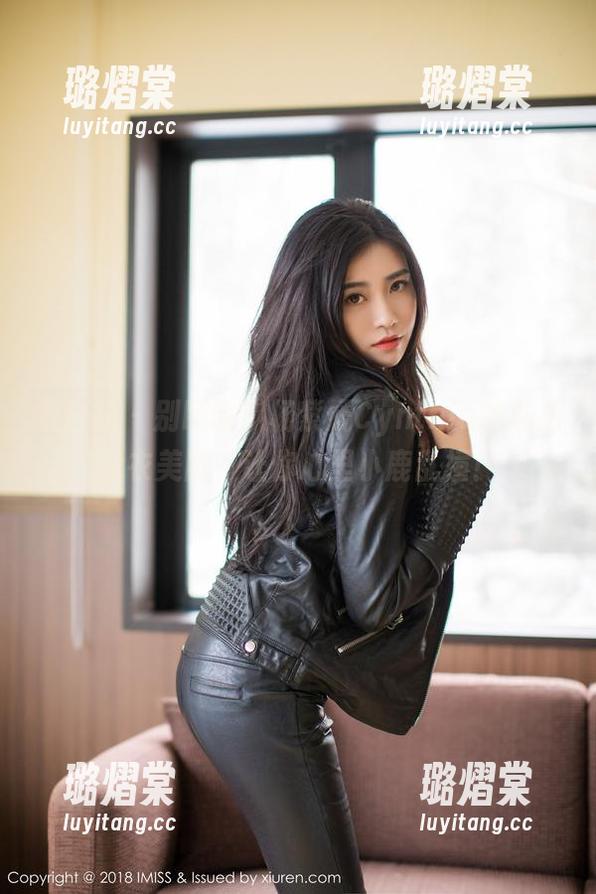 爱蜜社-杨紫嫣Cynthia 爱蜜社 - 别眨眼!杨紫嫣Cynthia的私拍泳衣美图,让你心里小鹿乱撞!