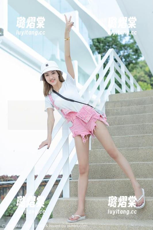 爱蜜社 - 瑞妤的高跟鞋写真：原图带你一起走上人生巅峰，不小心摔了！