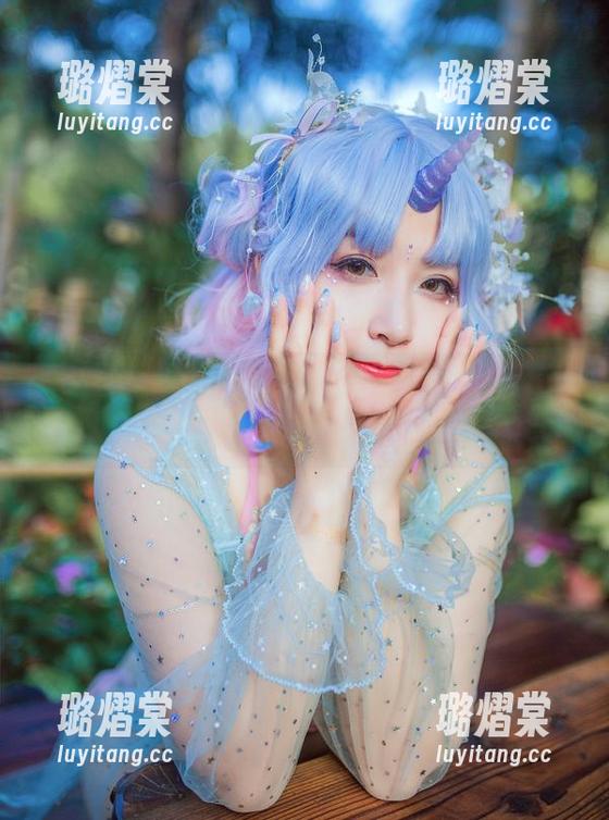 美图来了！猫九酱的JK更新，准备好被她的魅力击中吗？