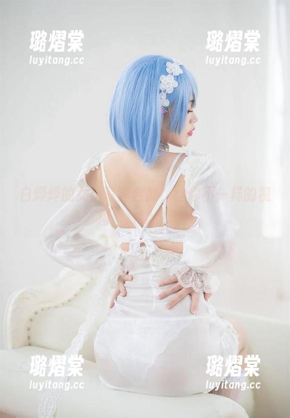 白烨烨的女仆写真合集，给你不一样的视角，放肆想象！