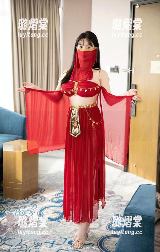 秀人网-77qiqi 秀人网 - 私拍警报!77qiqi的美足作品让人忍不住想上天台尖叫!