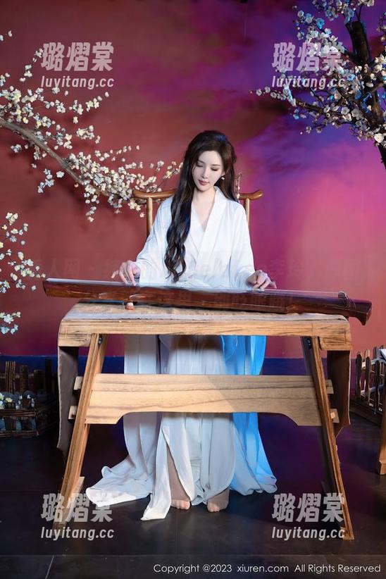 秀人网 - 纯白的AngelaLee李玲，原图分享就在这里，别眨眼哦！