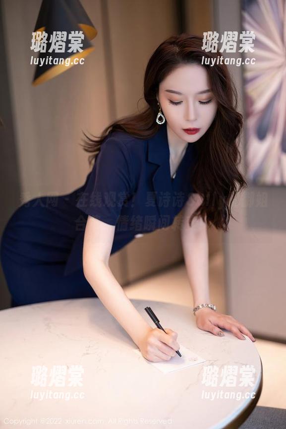秀人网-夏诗诗Sally 秀人网 - 在线观赏!夏诗诗Sally的御姐合集,情绪瞬间转变!