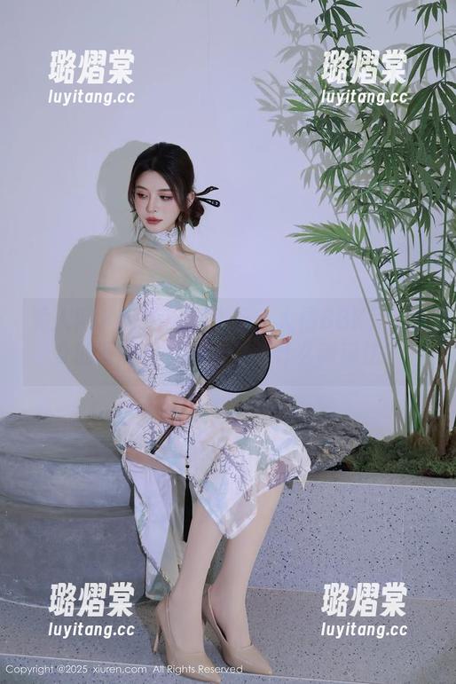 秀人网-大橘BBKira 秀人网 - 我的脑洞大开:大橘BBKira修女的写真集分享,这是什么新玩法?