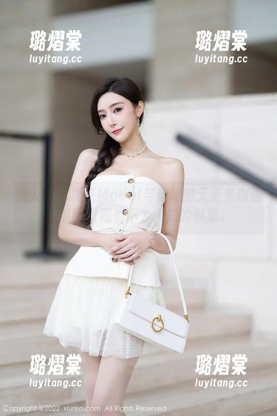 秀人网 - 葛征Model与丝袜的无圣光邂逅，原图里藏着不为人知的魅惑。