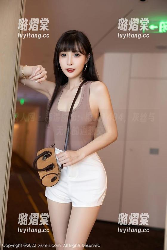 秀人网-雨儿1494 秀人网 - 高清图册:雨儿1494,灰丝与无尽的遐想交织