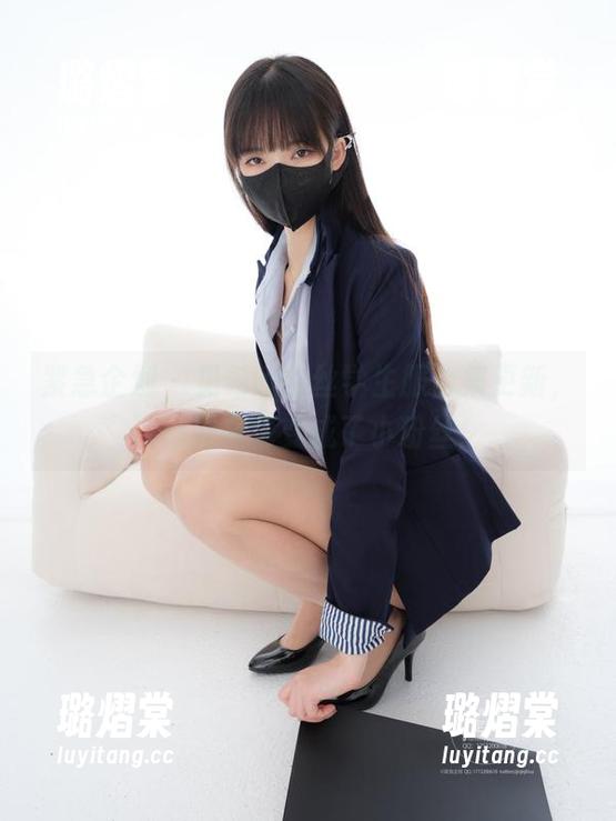 紧急企划 - 见希w白丝学生服合集更新，没想到我也变成了小粉丝！