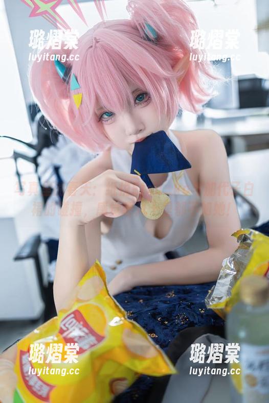 写真里的春天：纸悦Etsu_ko与加代子白裙的碰撞，感觉春风十里都不如她！