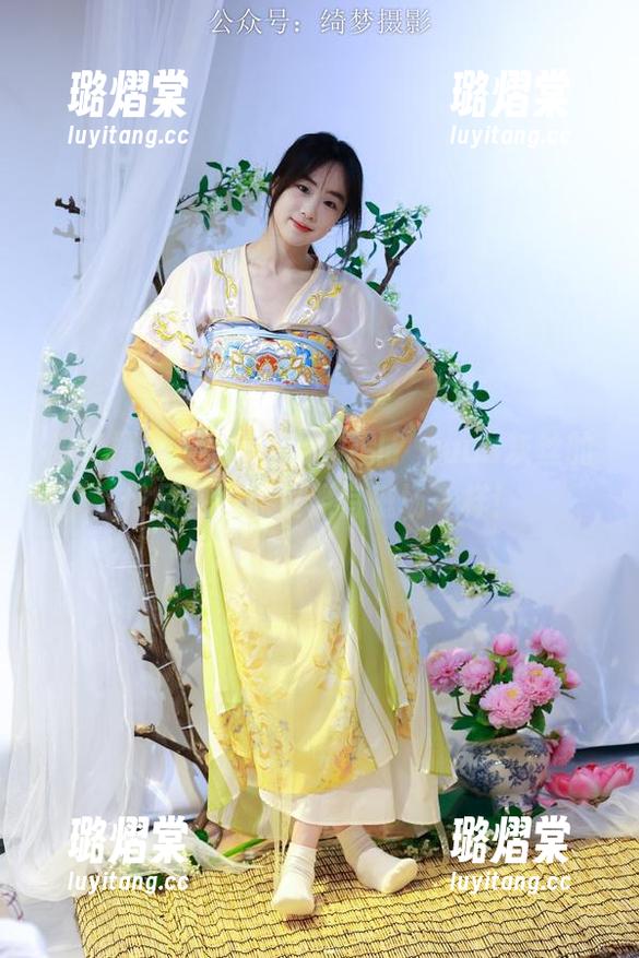 绮梦摄影 - 为何总被吸引？yuuu灰丝的作品在图库里像有磁场一样！