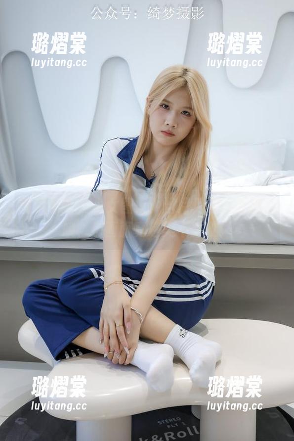 绮梦摄影 - 少女图集：当月月遇上全套，哦，那画面真是美不胜收！