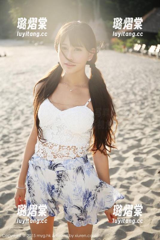 美媛馆 - 想不明白的修女写真：绮里嘉Carina为你开启新视角！