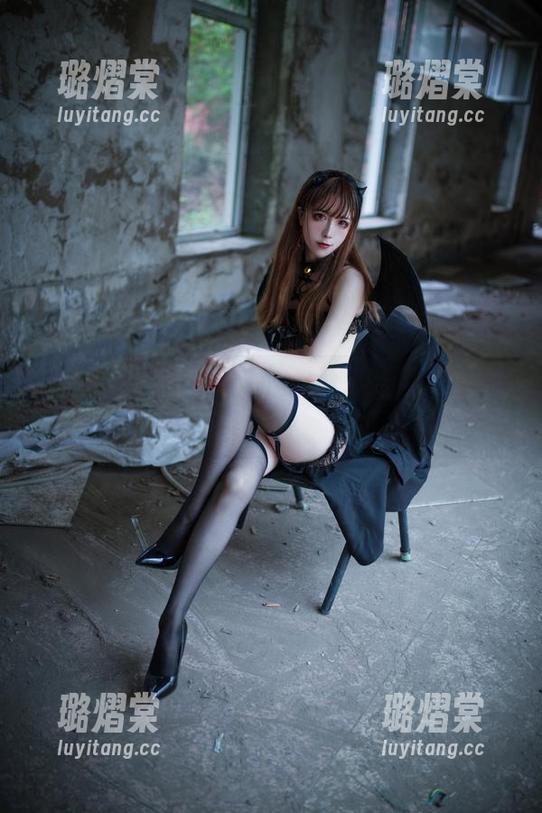 翎柒菜菜 翎柒菜菜的图册:免费放送,吾妻霸屏,让人忍不住想偷偷截图!